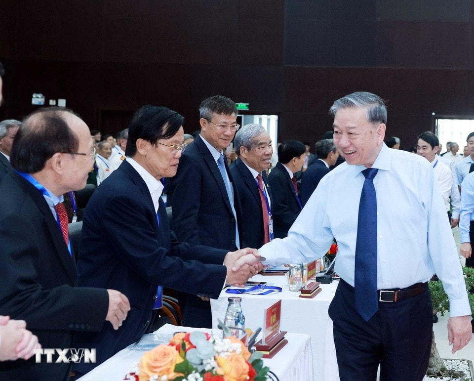 Tổng Bí thư Tô Lâm với các đại biểu. (Ảnh: Thống Nhất/TTXVN)