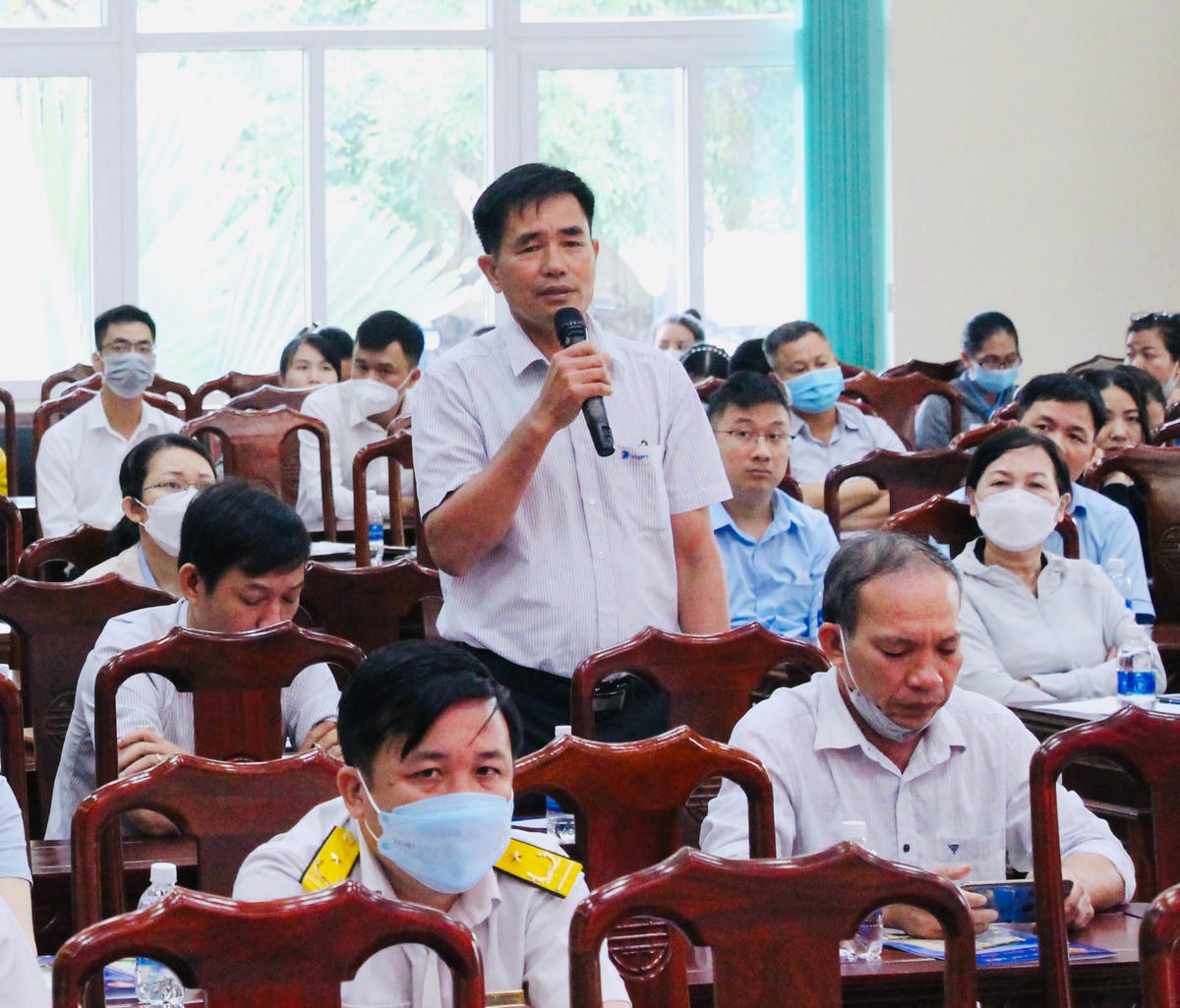 Doanh nghiệp đối thoại với ngành thuế.