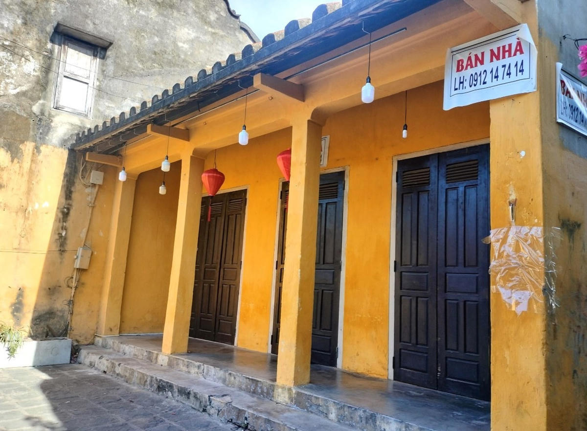 Một ngôi nhà ở đường Trần Phú cũng đang được rao bán.