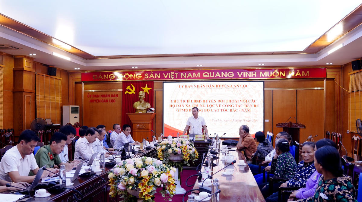Toàn cảnh buổi đối thoại.