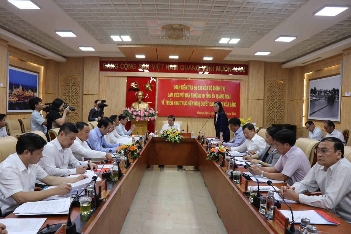 Quang cảnh buổi làm việc.