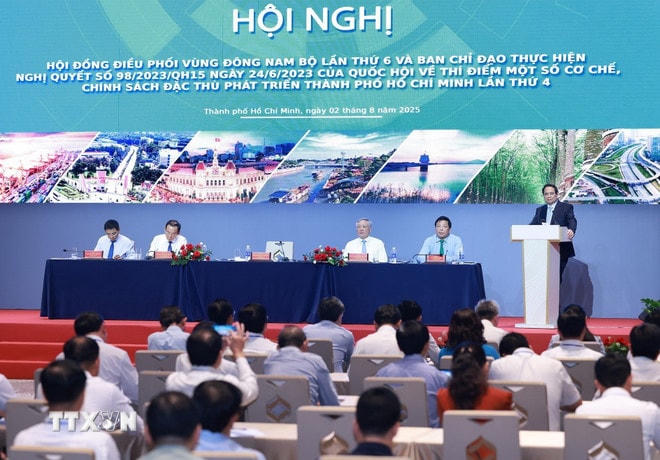 Thủ tướng Phạm Minh Chính phát biểu chỉ đạo Hội nghị Hội đồng điều phối vùng Đông Nam Bộ lần thứ 6 và Ban Chỉ đạo thực hiện Nghị quyết số 98 của Quốc hội. (Ảnh: Dương Giang/TTXVN) ttxvn-thu-tuong-dong-nam-bo-3.jpg