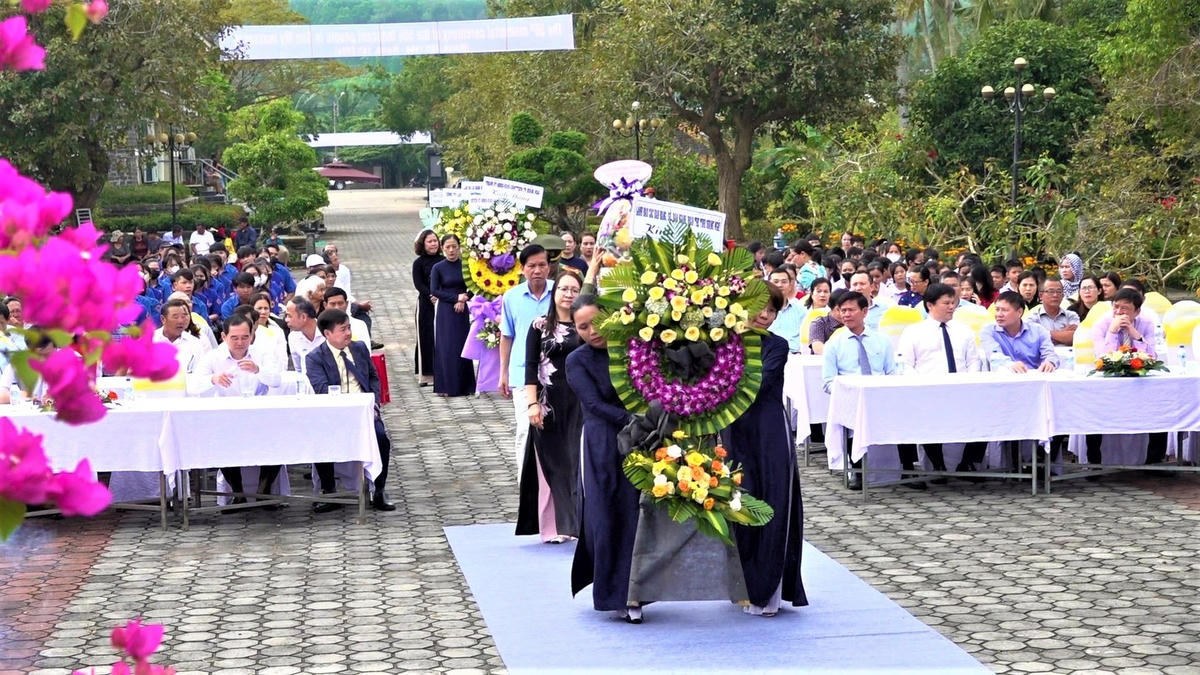 dang-huong-2-3c1e047515b407cf3b7ec0fbd54f98a5.jpg