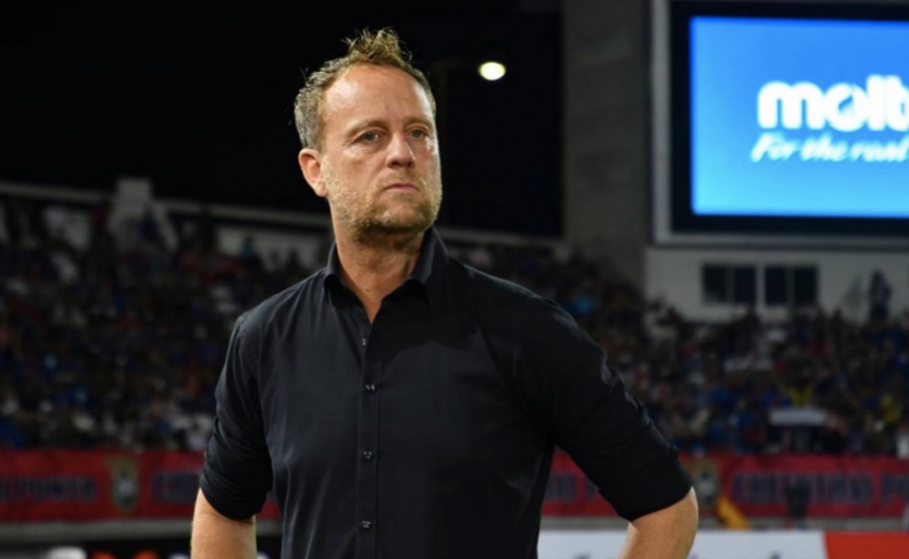 HLV Mano Polking tuyên bố sẽ vô địch AFF Cup 2022 (Ảnh: Thai Rath).