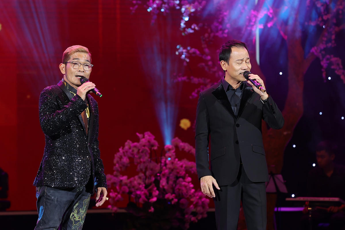 'Tết Vạn lộc 2023' cười ra nước mắt vì… hoa hậu