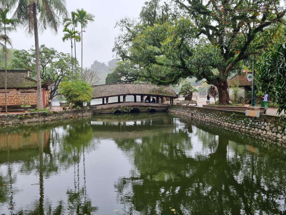 Phong cảnh chùa Thầy (Hà Nội). Ảnh: Hoàng Thu Phố.  