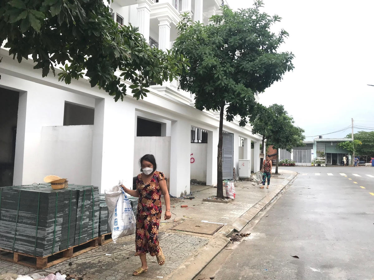 Giá nhà đất tại TP HCM và vùng phụ cận đã có dấu hiệu chững lại.