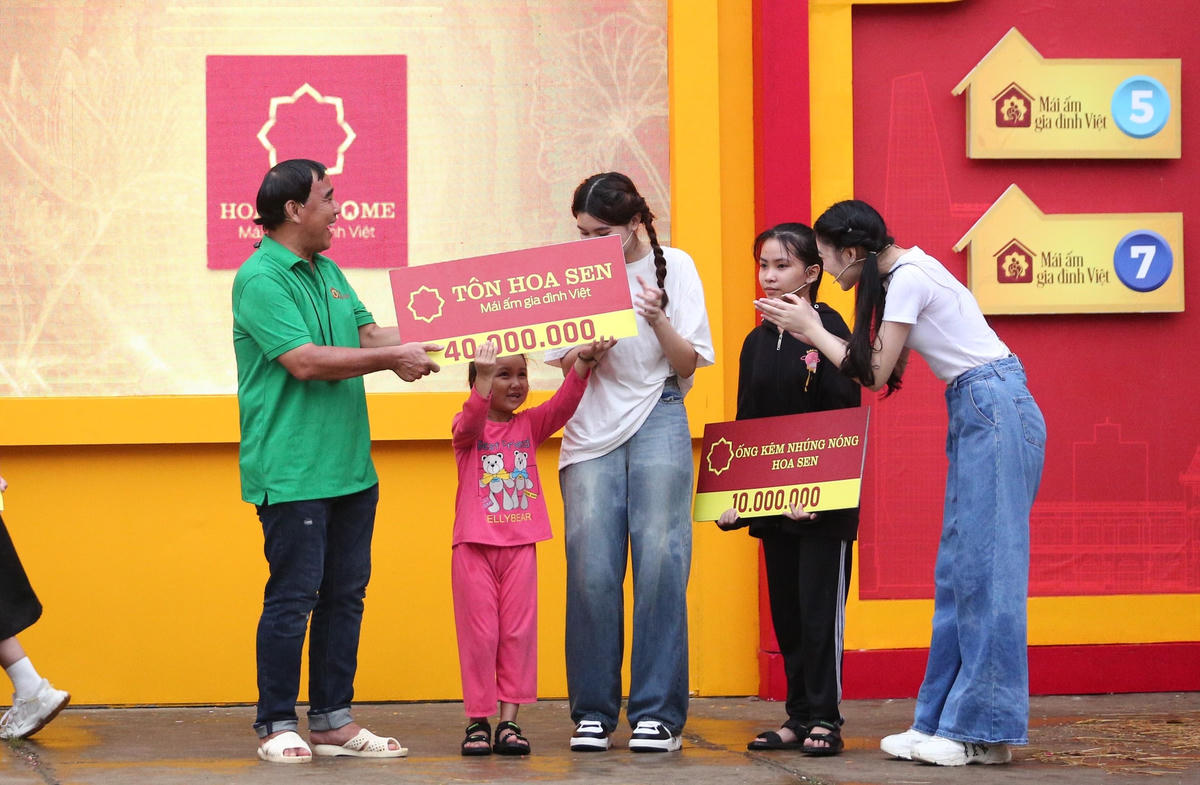 Như vậy, với sự hỗ trợ của ba khách mời và MC Quyền Linh cùng sự cố gắng hết mình của ba gia đình đã mang về tổng giải thưởng 100 triệu đồng.