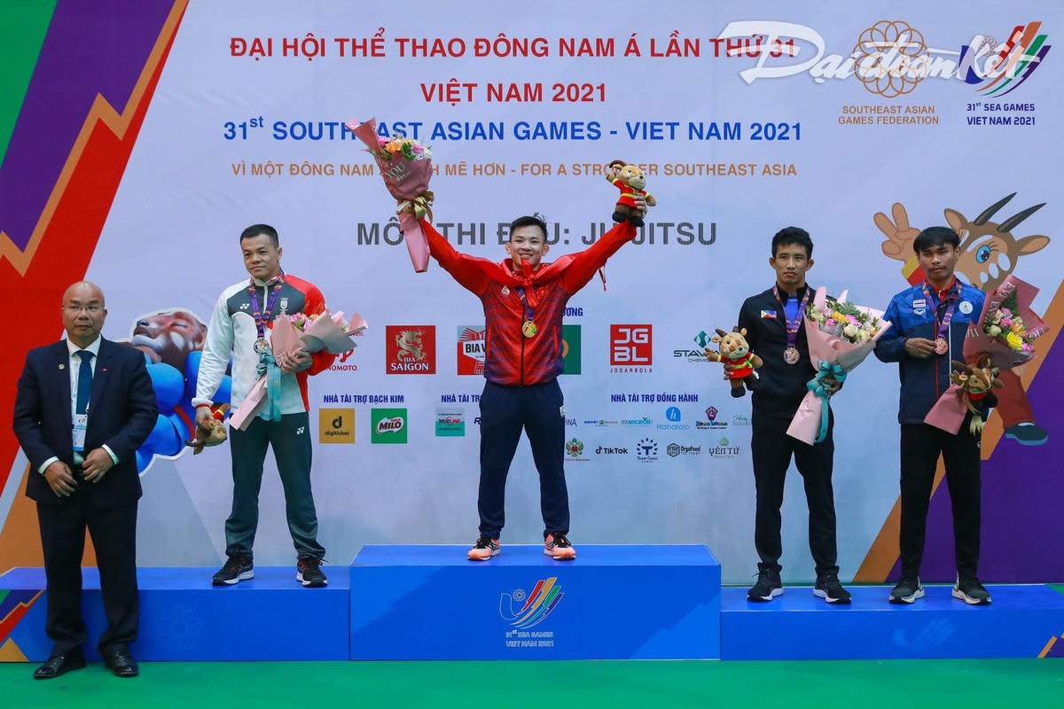 Đội tuyển Ju-jitsu Việt Nam đã hoàn thành chỉ tiêu đặt ra ở SEA Games 31 với việc giành được 2 tấm Huy chương Vàng.