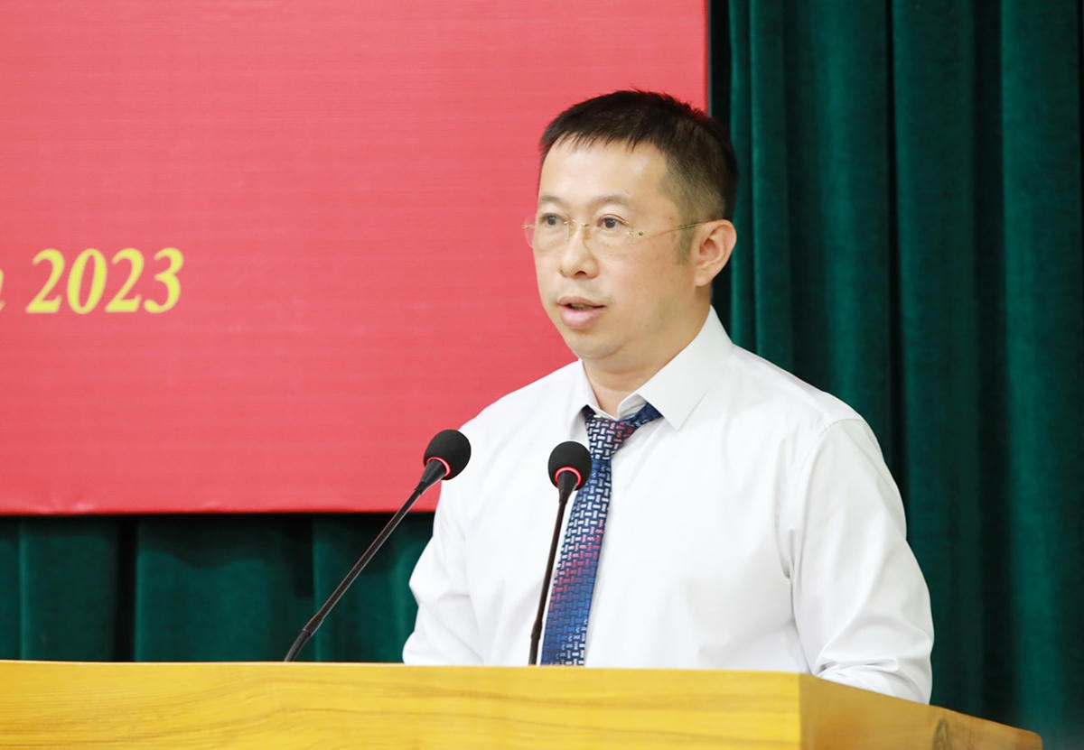Tân Bí thư Huyện ủy Lục Ngạn Vương Tuấn Nghĩa.