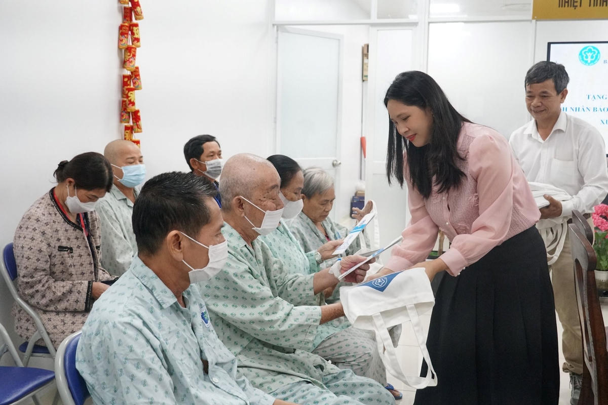 hcm2.jpg