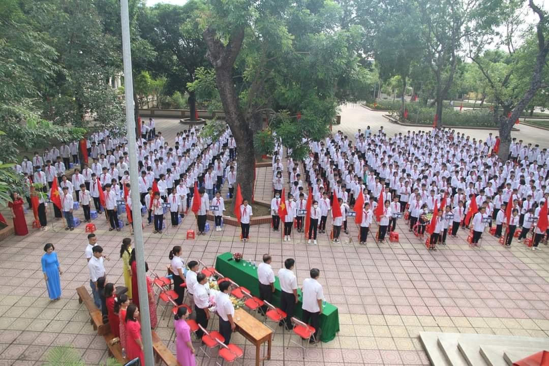 Trường trung học cơ sở Hồng Dương: Gần 60 năm vững vàng với nhiều thành tích