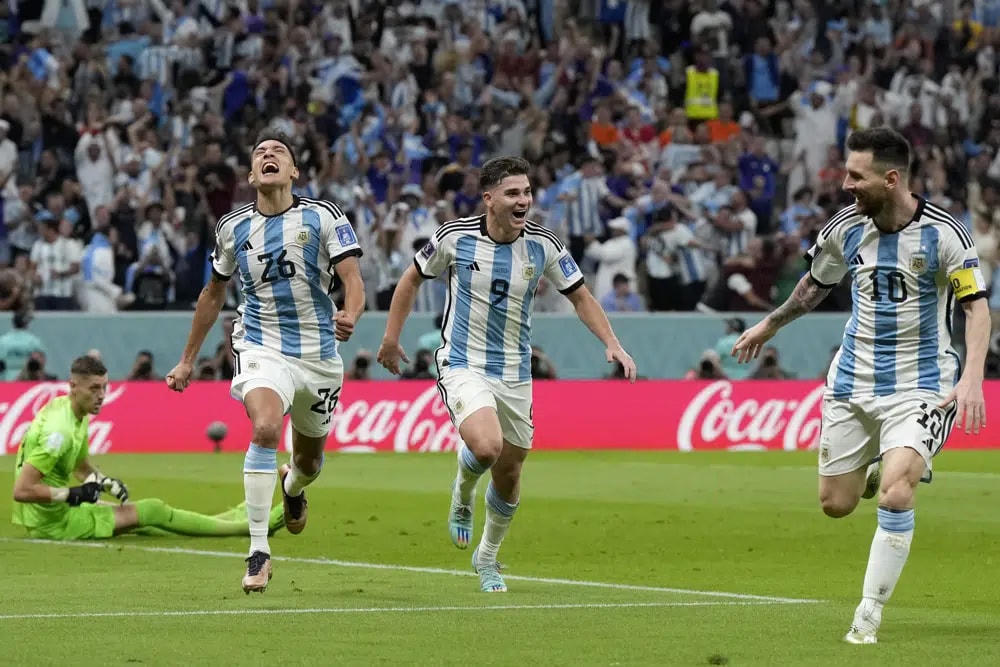 Argentina đánh bại Hà Lan trên chấm luân lưu 'nghẹt thở'