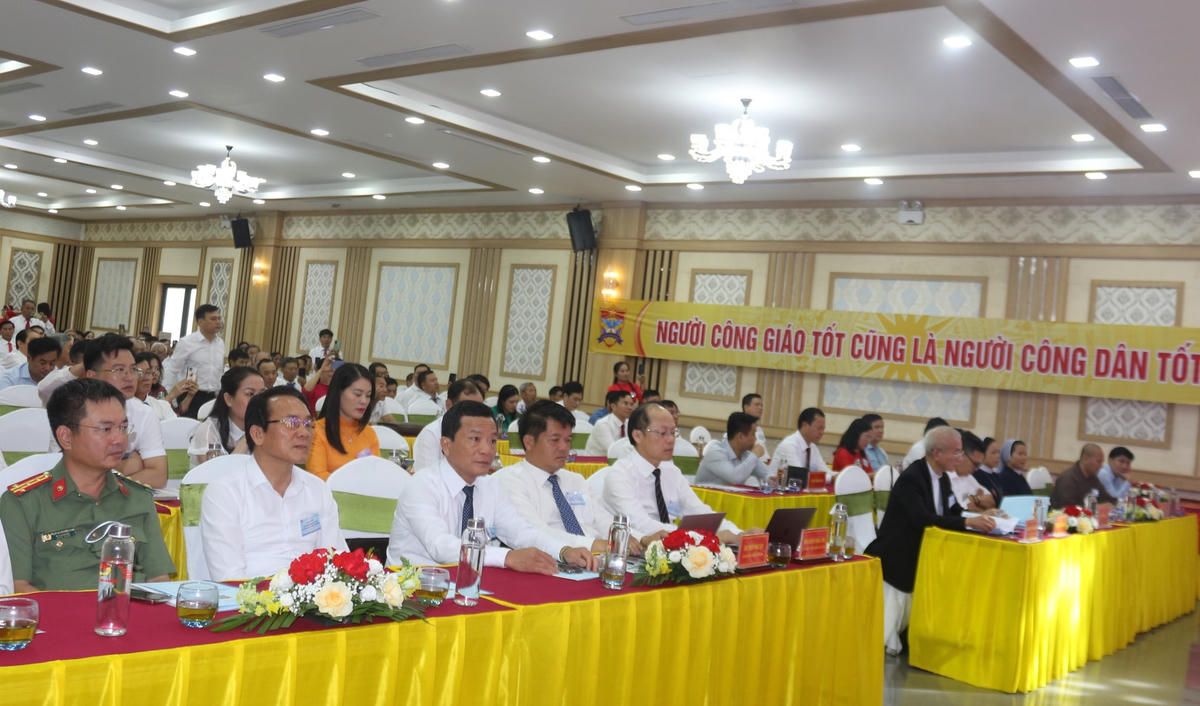 Đại biểu dự đại hội.