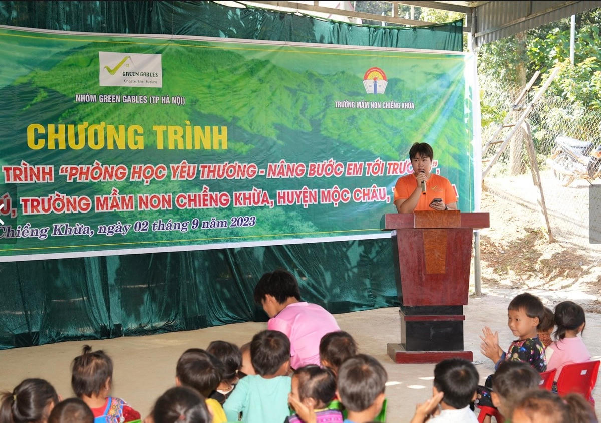 Trao tặng phòng học cho thầy trò vùng biên Sơn La trước thềm năm học mới