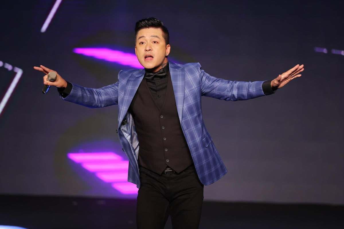 Trước khi nhận chức, Tuấn Hưng từng vướng ồn ào tự ý tổ chức liveshow tại nhà riêng. 