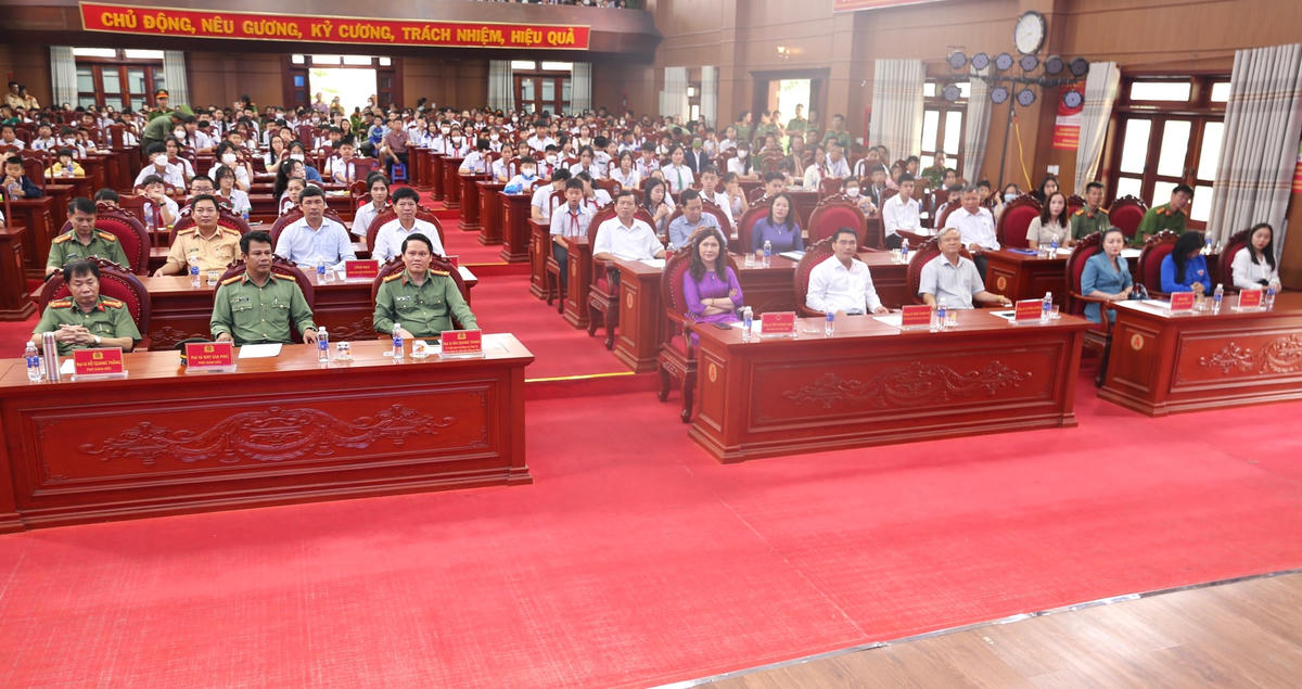 Các đại biểu về dự Lễ tuyên dương.