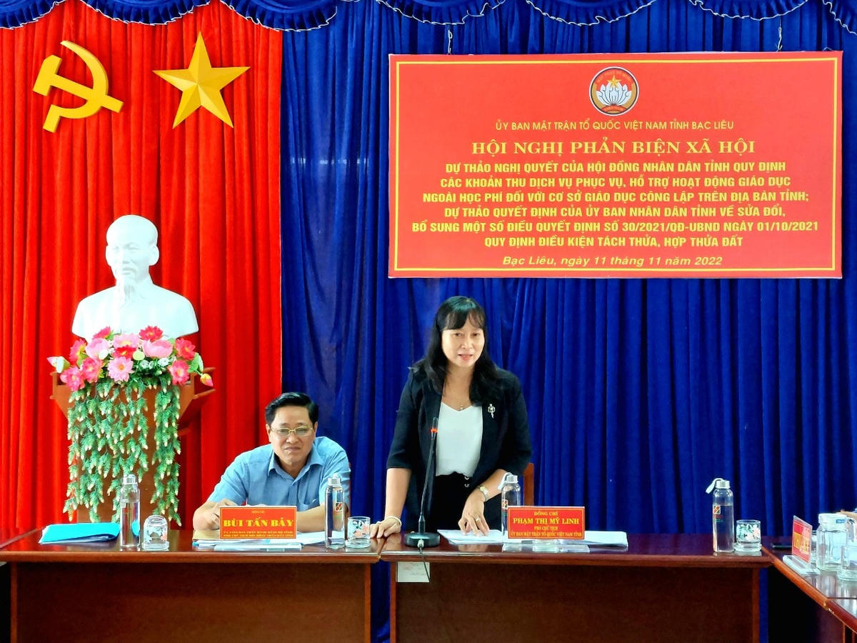 Phó Chủ tịch Ủy ban MTTQ tỉnh Bạc Liêu Phạm Thị Mỹ Linh phát biểu tại hội nghị.