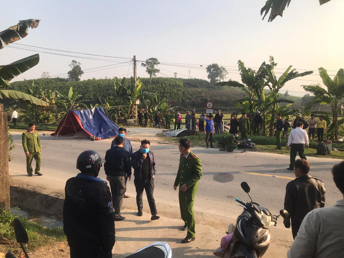Sau khi xảy ra tai nạn, tài xế lái xe ô tô rời khỏi hiện trường, tuy nhiên cơ quan Công an tìm thấy ngay sau đó. Ảnh: Điền Bắc.