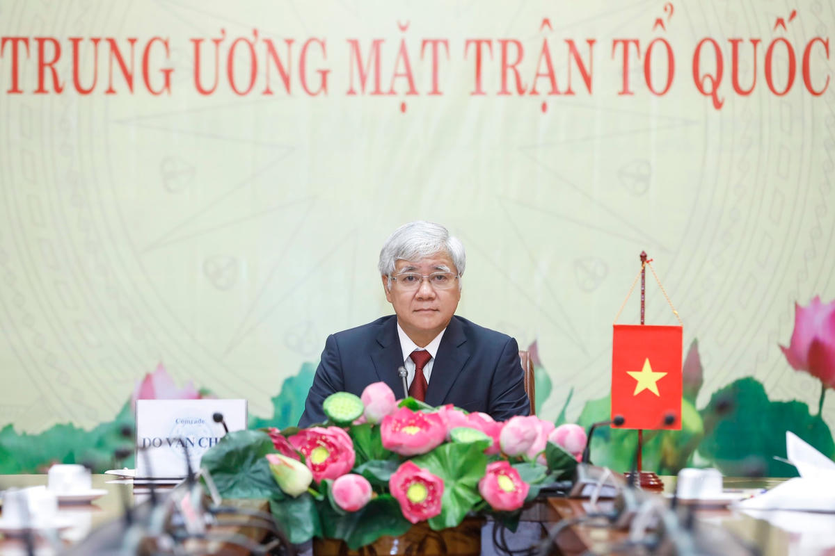 Ông Đỗ Văn Chiến, Bí thư Trung ương Đảng Cộng sản Việt Nam, Chủ tịch UBTƯ MTTQ Việt Nam.