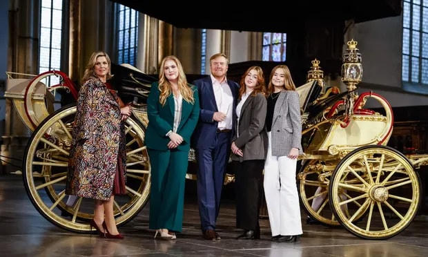 Từ trái qua phải: Nữ hoàng Maxima, Công chúa Amalia, Vua Willem-Alexander, Công chúa Alexia và Công chúa Ariane tại Nhà thờ Mới ở Amsterdam vào tháng 11/2022.  