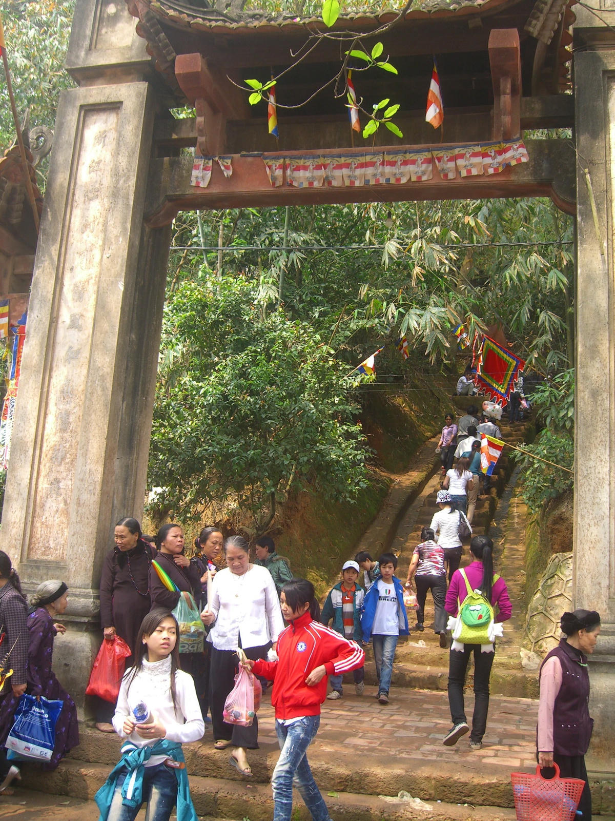 Cổng chùa Tây Phương (Thạch Thất, Hà Nội).