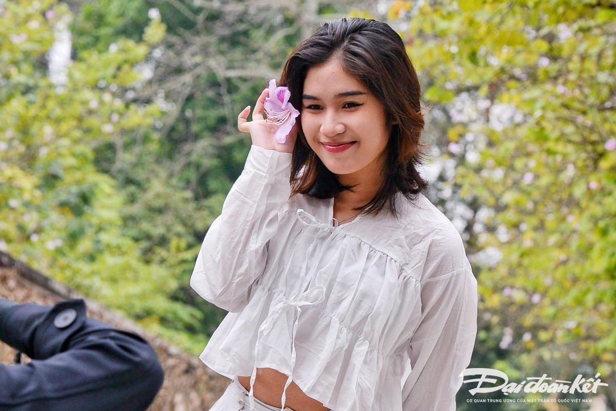 W_hoa_ban-le-khanh10.jpg