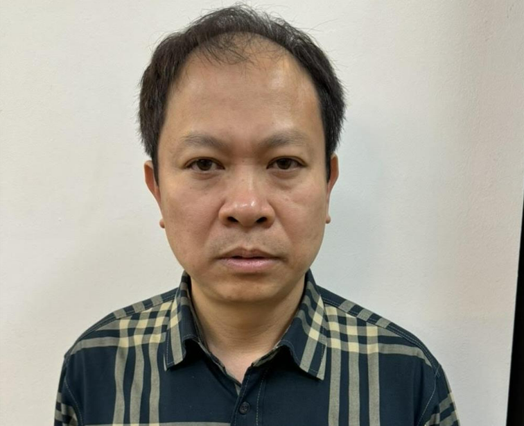 khoi-to-tong-giam-doc-tong-cong-ty-co-phan-song-hong-ddk.png