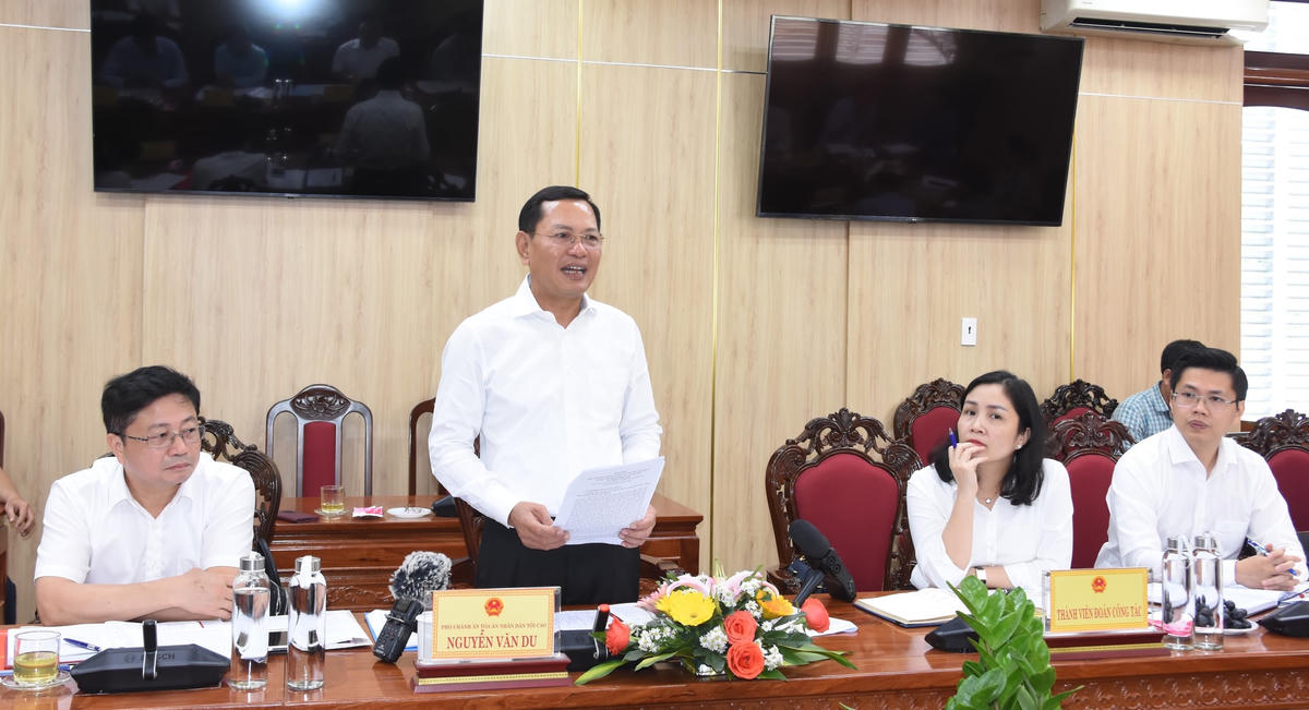 Ông Nguyễn Văn Du, Phó Chánh án TAND tối cao phát biểu tại buổi làm việc.