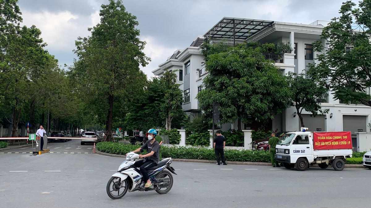 Khám xét nhà ông Nguyễn Thanh Long và Chu Ngọc Anh