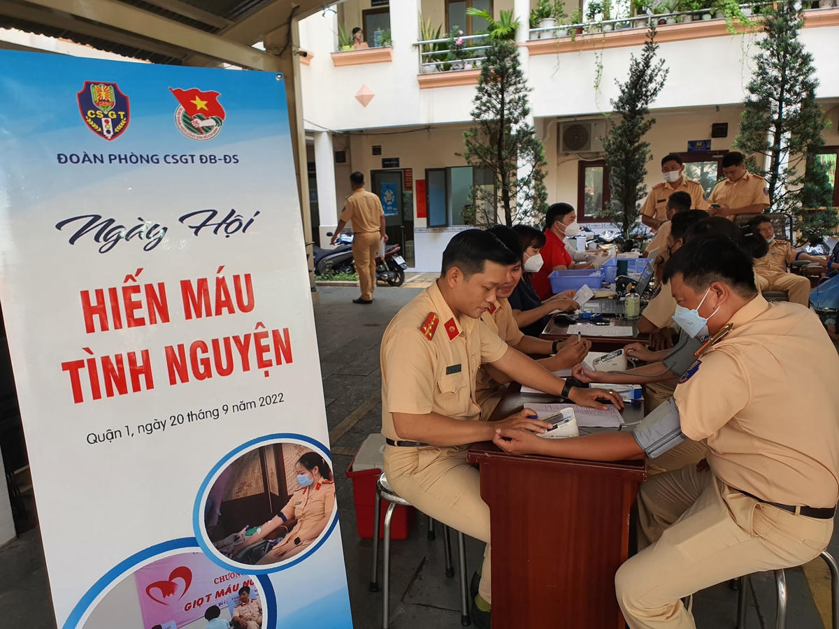 TP HCM hưởng ứng hiến máu tình nguyện “Giọt máu nghĩa tình – Vì đồng đội thân yêu”