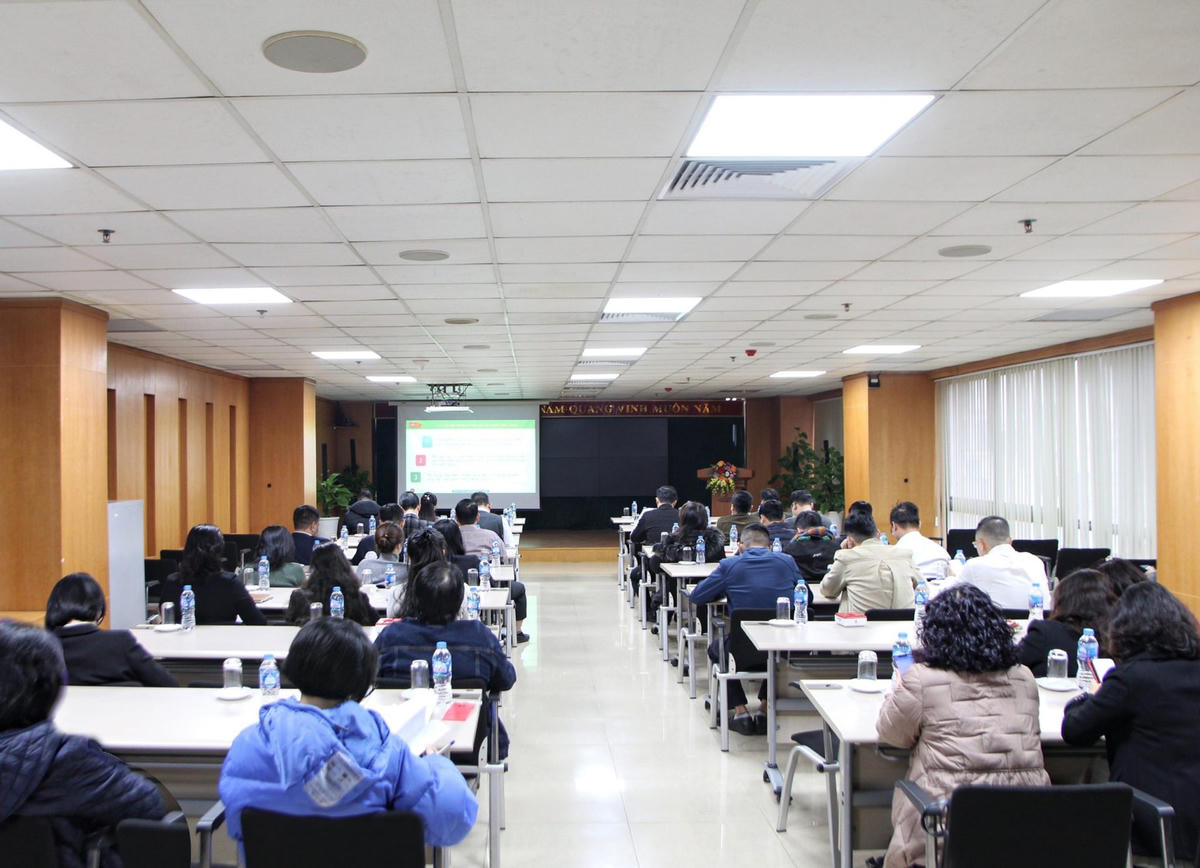 Đảng ủy Tổng Công ty Thuốc lá Việt Nam nghiên cứu, học tập, quán triệt Nghị quyết Trung ương 6, khoá XIII