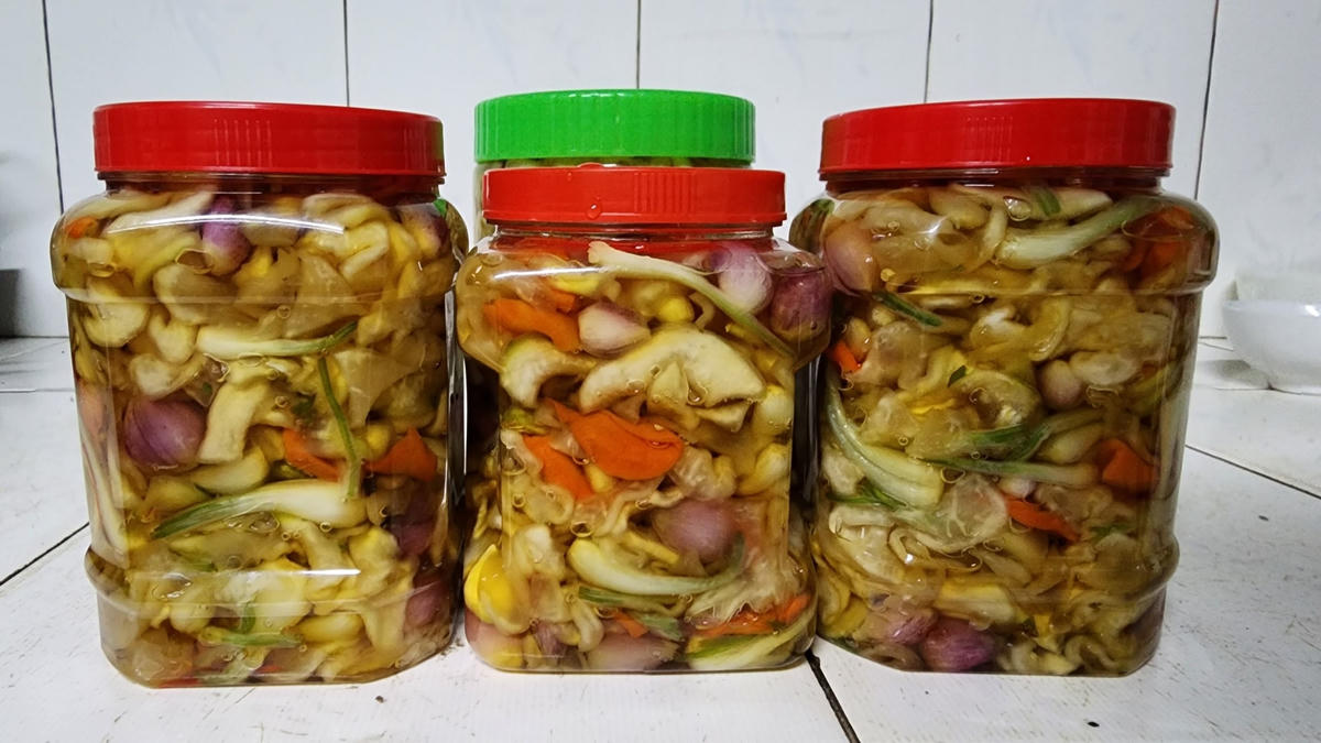 Dưa món - một món ăn dân dã, đượm vị Tết ở Quảng Trị.