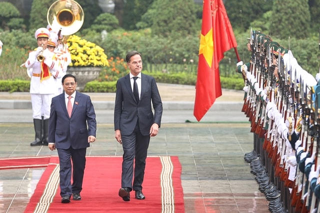 Thủ tướng Phạm Minh Chính chủ trì lễ đón chính thức Thủ tướng Hà Lan Mark Rutte.