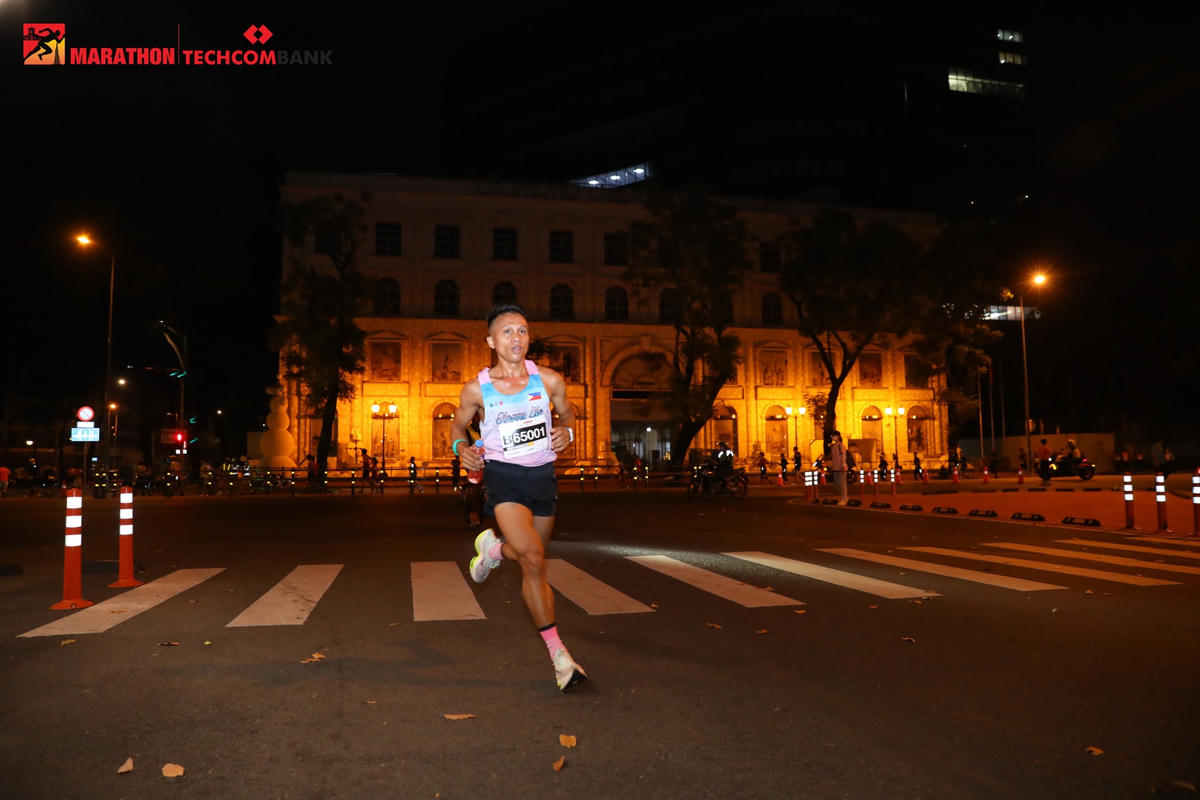 VĐV người Philipiines lập kỷ lục mới tại Giải Marathon Quốc tế TP HCM Techcombank