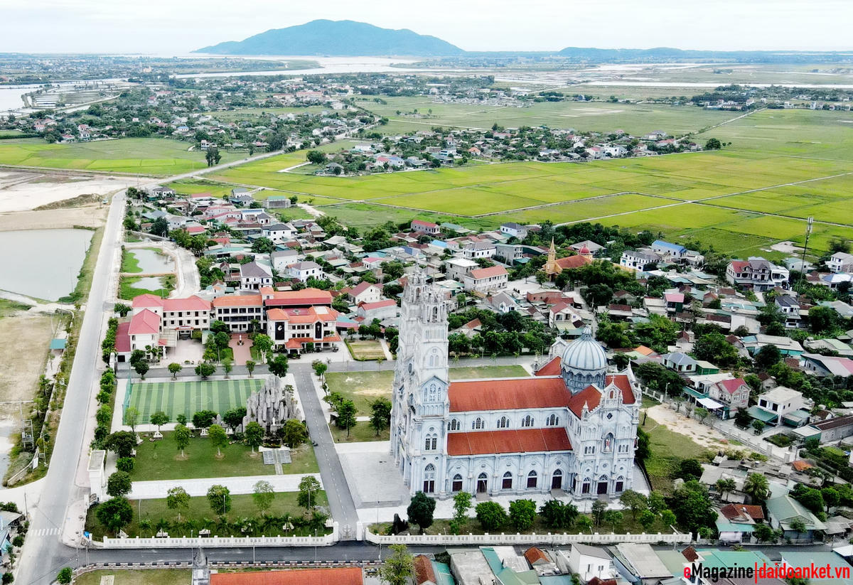 Đồng bào Công giáo Hà Tĩnh luôn sống Phúc âm giữa lòng dân tộc.
