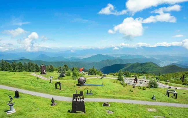 Bảo tàng ngoài trời nằm giữa cao nguyên ở độ cao 2.000 m