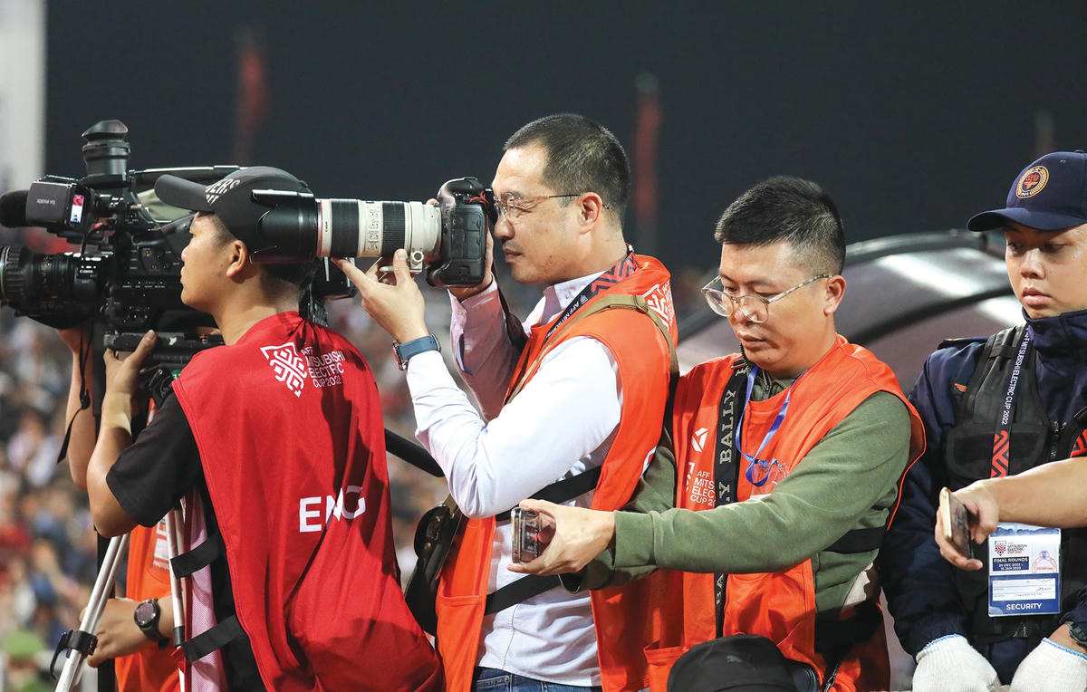 Tác nghiệp tại trận Chung kết AFF cup môn bóng đá nam.  