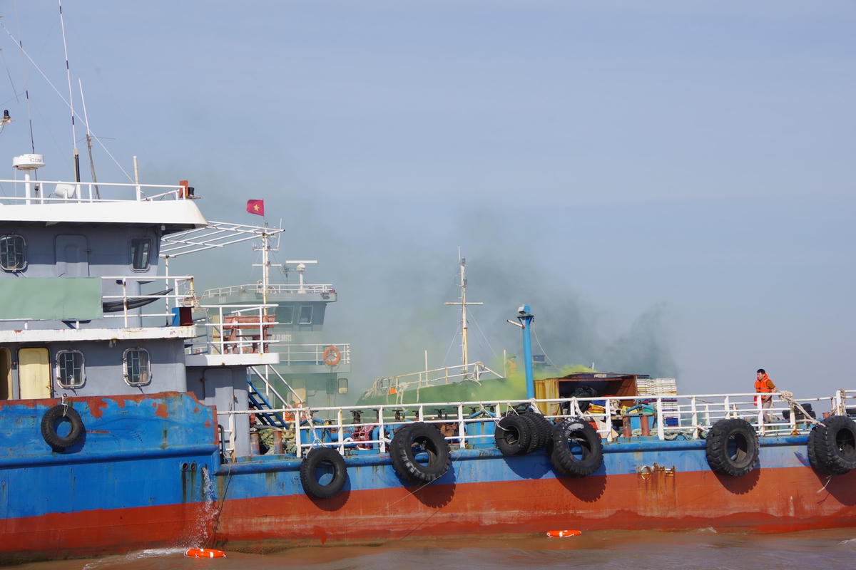 Cuộc diễn tập được chính quyền tỉnh Nam Định tổ chức với sự tham gia của hơn 200 cán bộ, chiến sĩ.