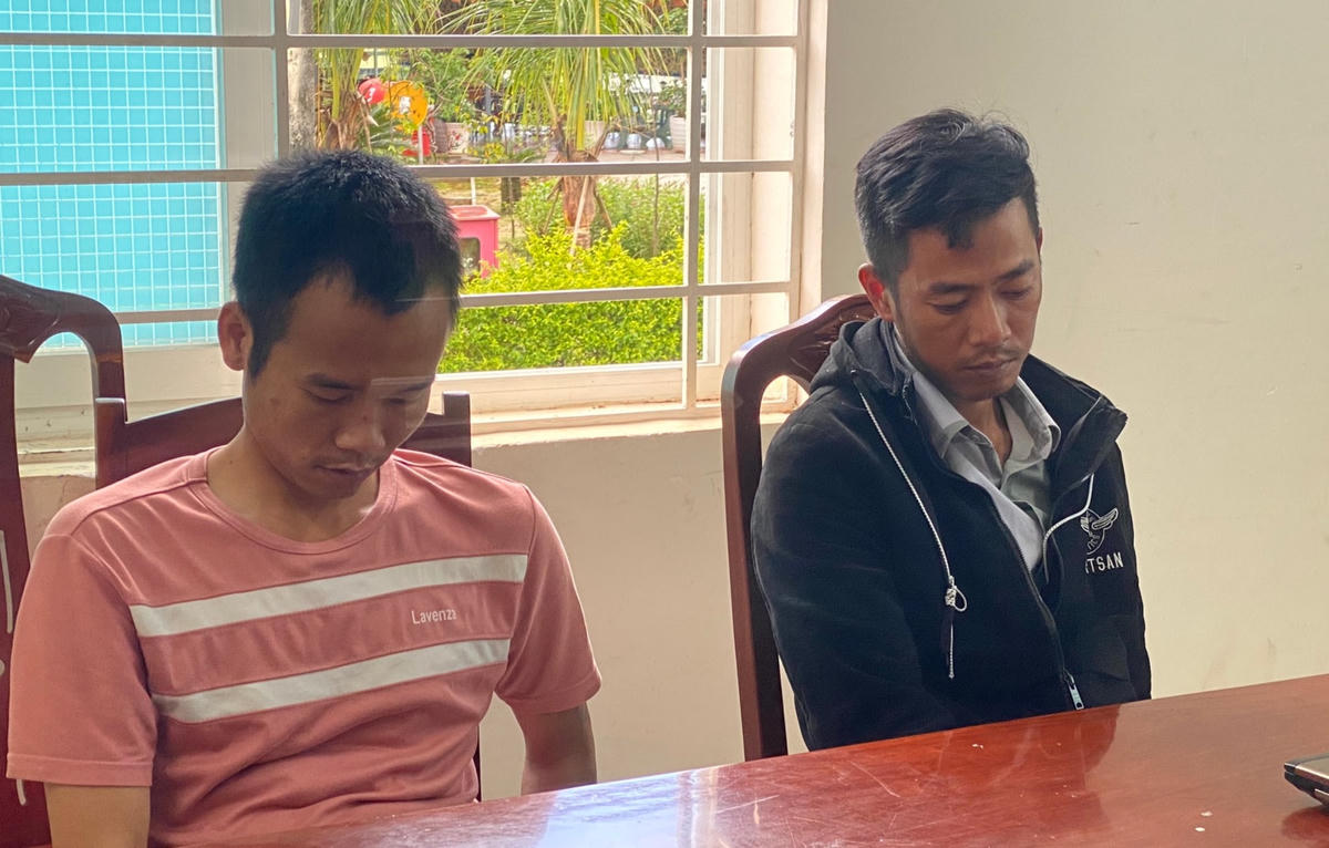 Đối tượng Đặng Văn Thực và Đặng Thanh Tùng tại cơ quan điều tra.