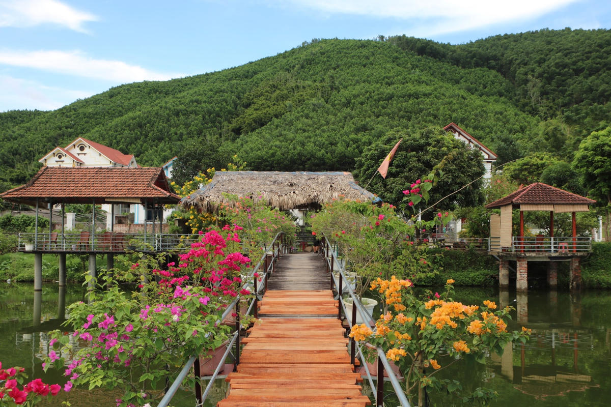 Hộ ông Ân Văn Kim triển khai mô hình thí điểm “Du lịch nông nghiệp nông thôn”.  