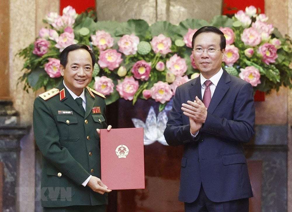 Trao Quyết định thăng hàm Thượng tướng cho đồng chí Trịnh Văn Quyết