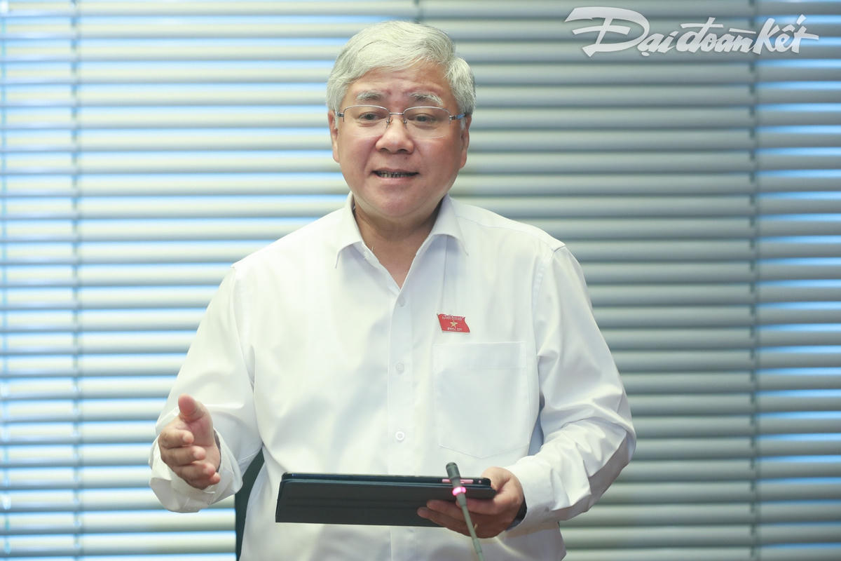 Chủ tịch UBTƯ MTTQ Việt Nam Đỗ Văn Chiến phát biểu tại tổ chiều 24/5. Ảnh: Quang Vinh.