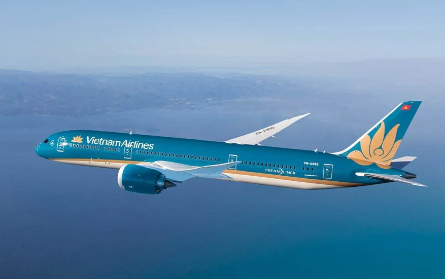 Doanh thu tăng gấp 5 lần nhưng Vietnam Airlines vẫn thua lỗ . Ảnh minh họa: 