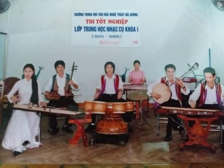 Một buổi biểu diễn thi tốt nghiệp.  