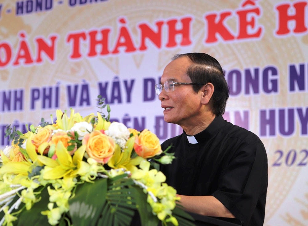 Linh mục Nguyễn Đức Cường, Giám mục Giáo phận Thanh Hóa phát biểu tại buổi lễ.