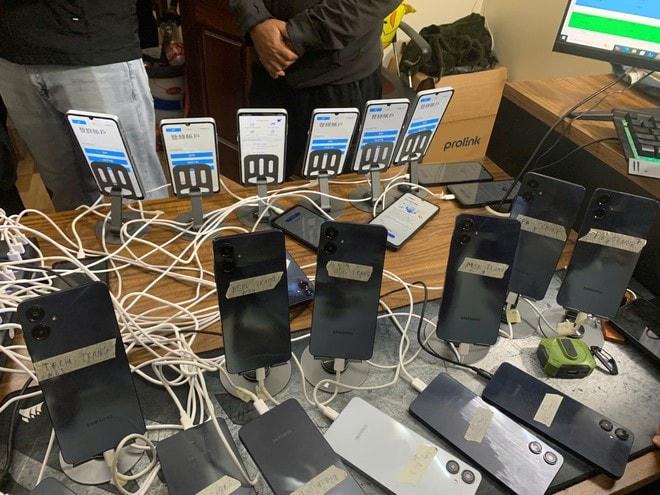 Thit b chuyn tin np, thanh toan cho khach choi tren cng game danh bc