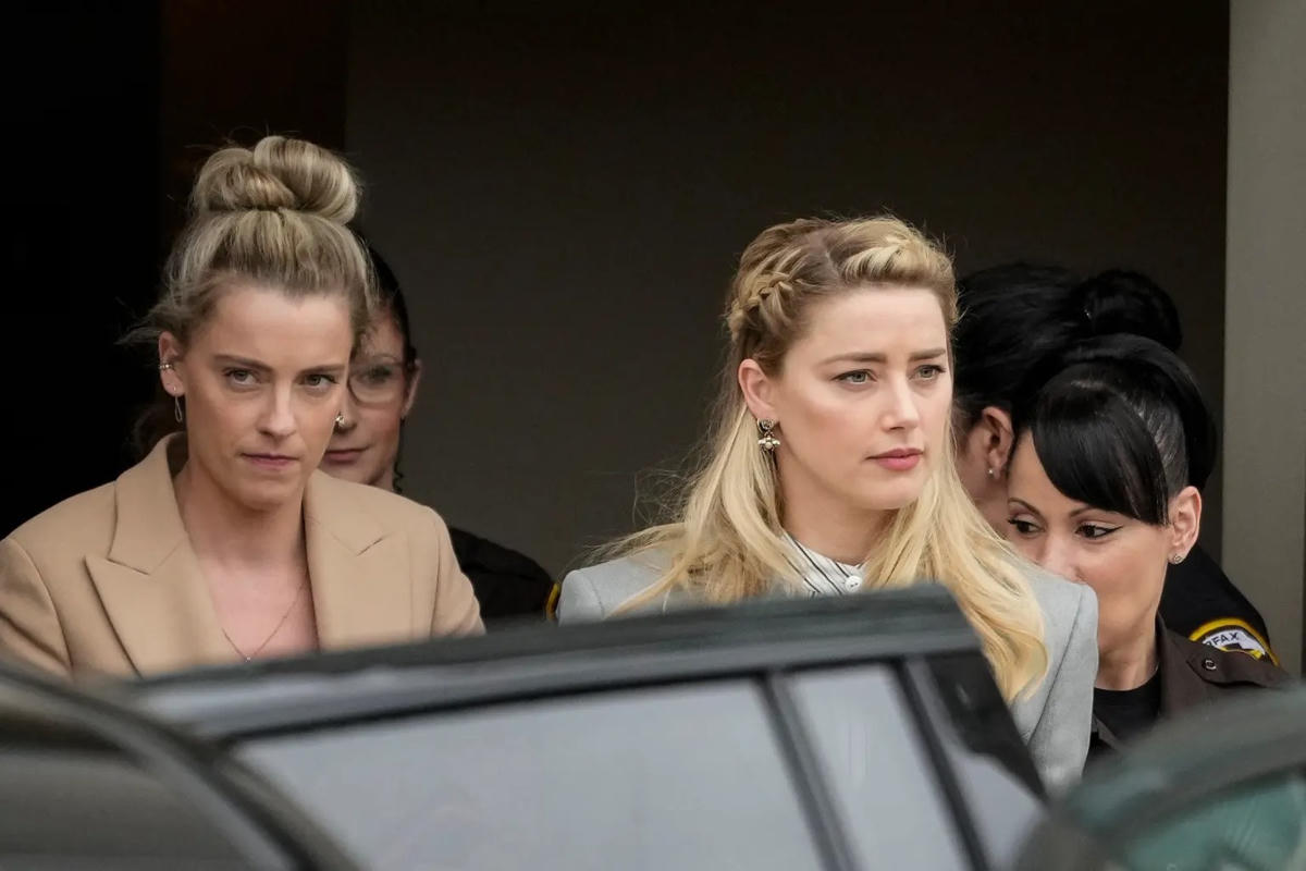 Vẫn có người hâm mộ ủng hộ Amber Heard. Ảnh: AFP.