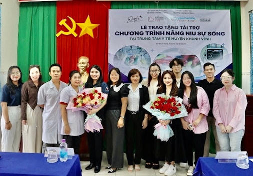 Trung Tâm y tế huyện Khánh Vĩnh tiếp nhận 05 thiết bị y tế thiết yếu cho sản khoa và chăm sóc sơ sinh