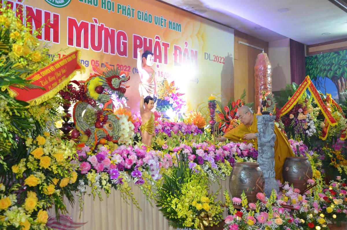 Giáo hội Phật giáo Việt Nam tổ chức Đại lễ Phật đản 2646
